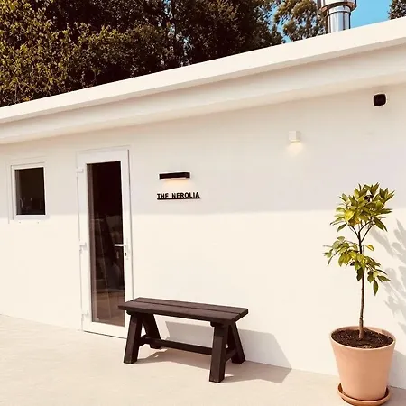 The Nerolia Lodge *